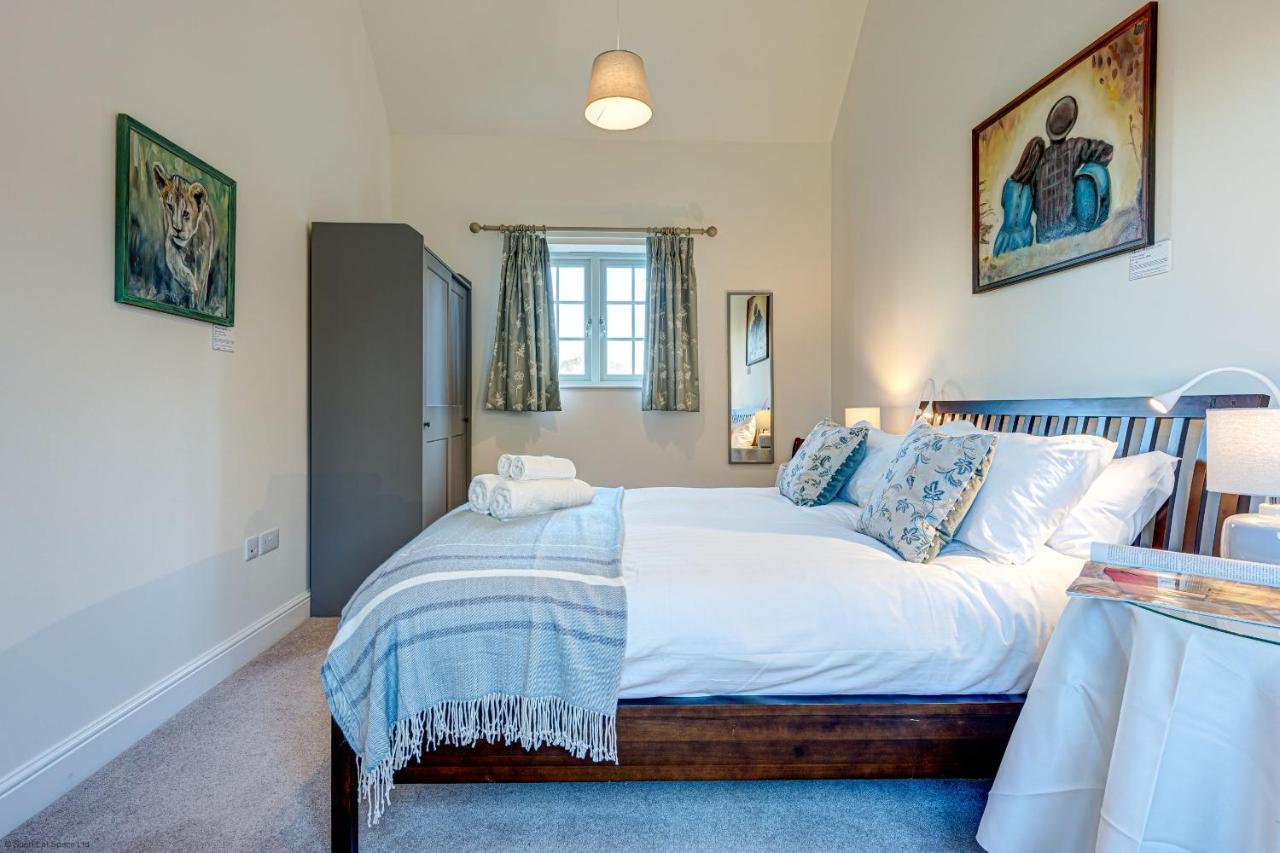 Dairy Lodge Bladon Bagian luar foto